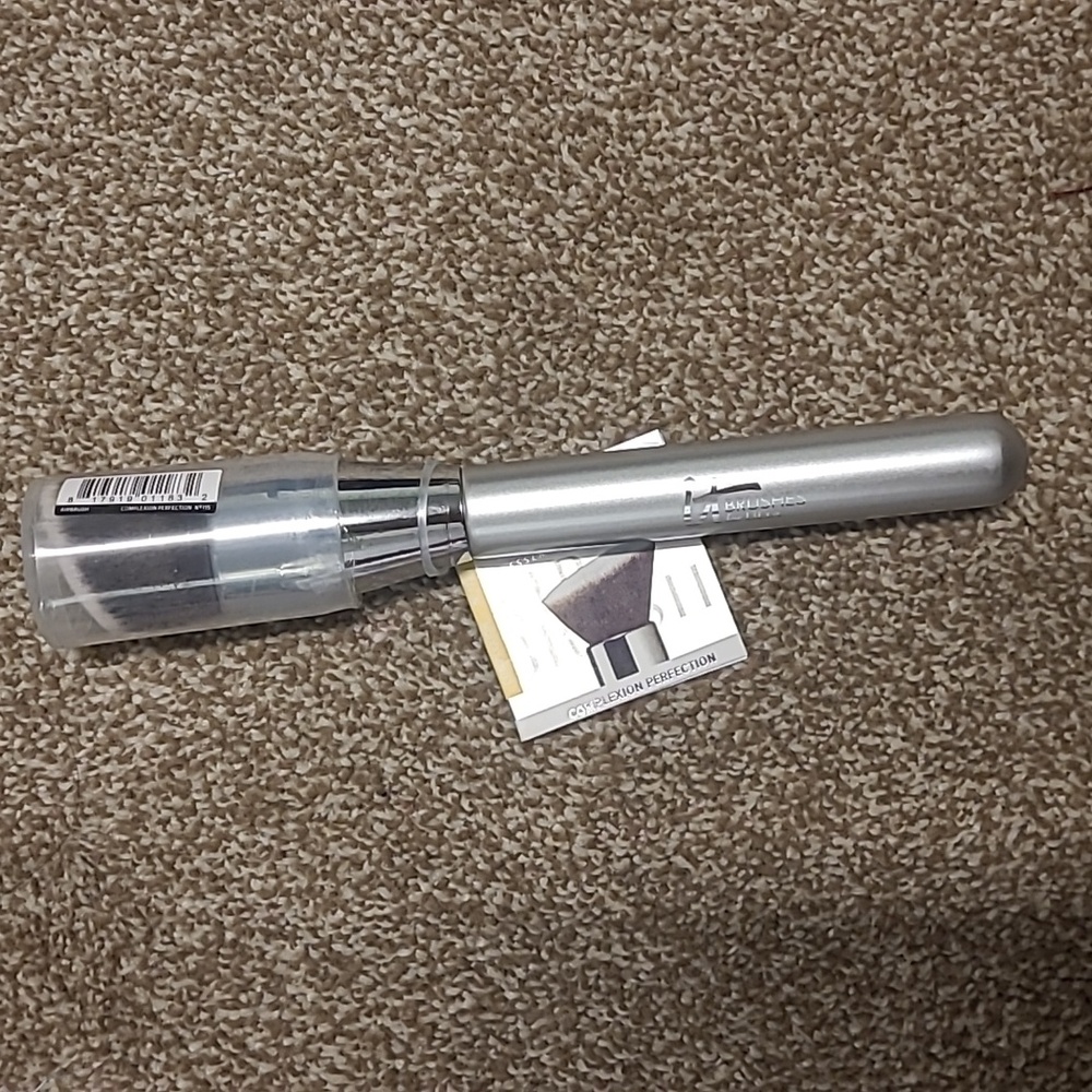 NWT Airbrush Complexion Perfection Brush - Picture 5 of 5